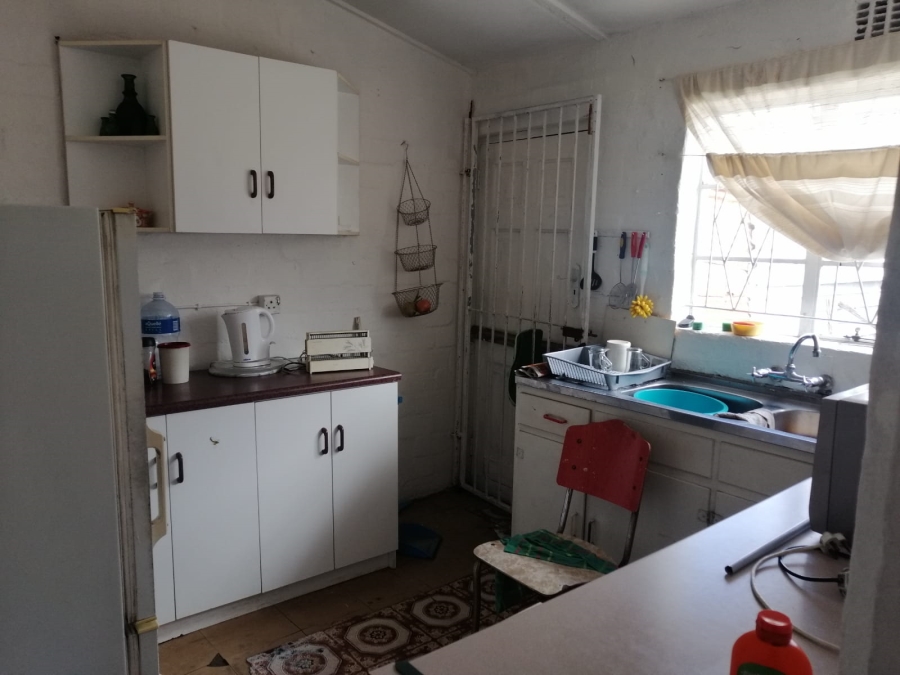 2 Bedroom Property for Sale in Hanover Park Western Cape